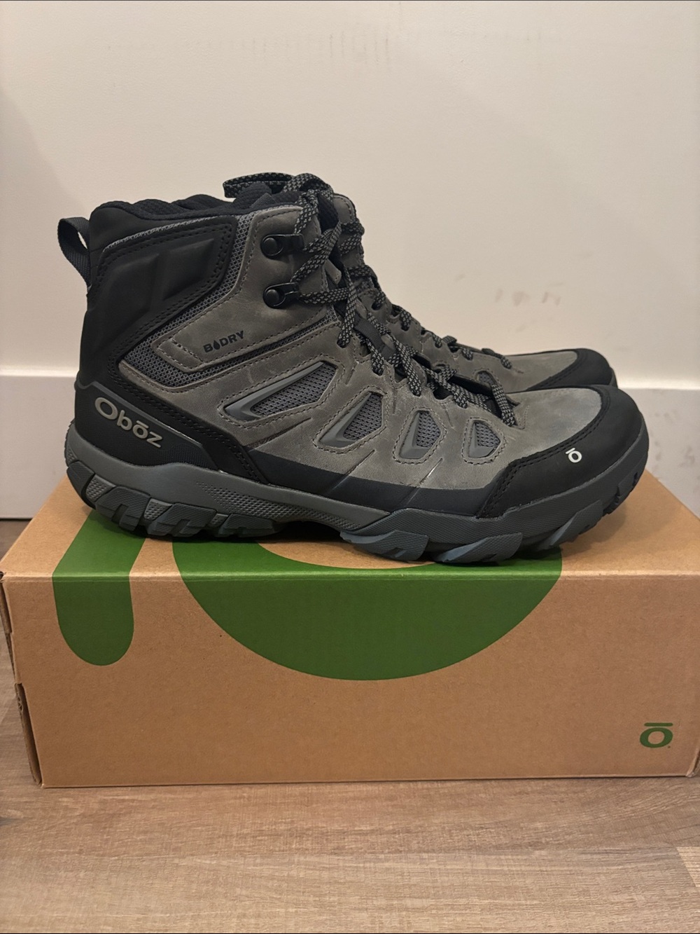 Oboz Men's sawtooth x mid b dry waterproof charcoal size 12 new with box